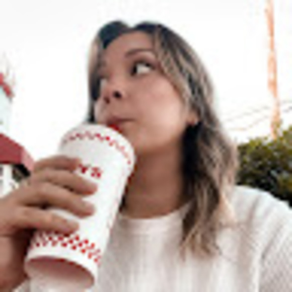 Meet your Posher, Redina - Picture 1 of 1